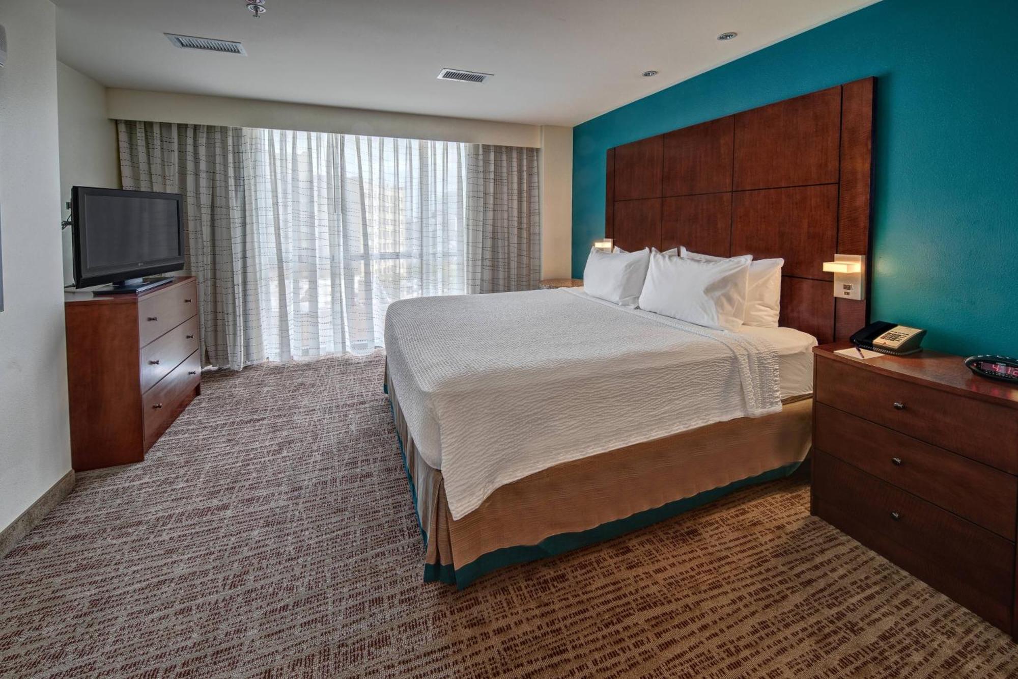 Residence Inn Norfolk Downtown Екстер'єр фото